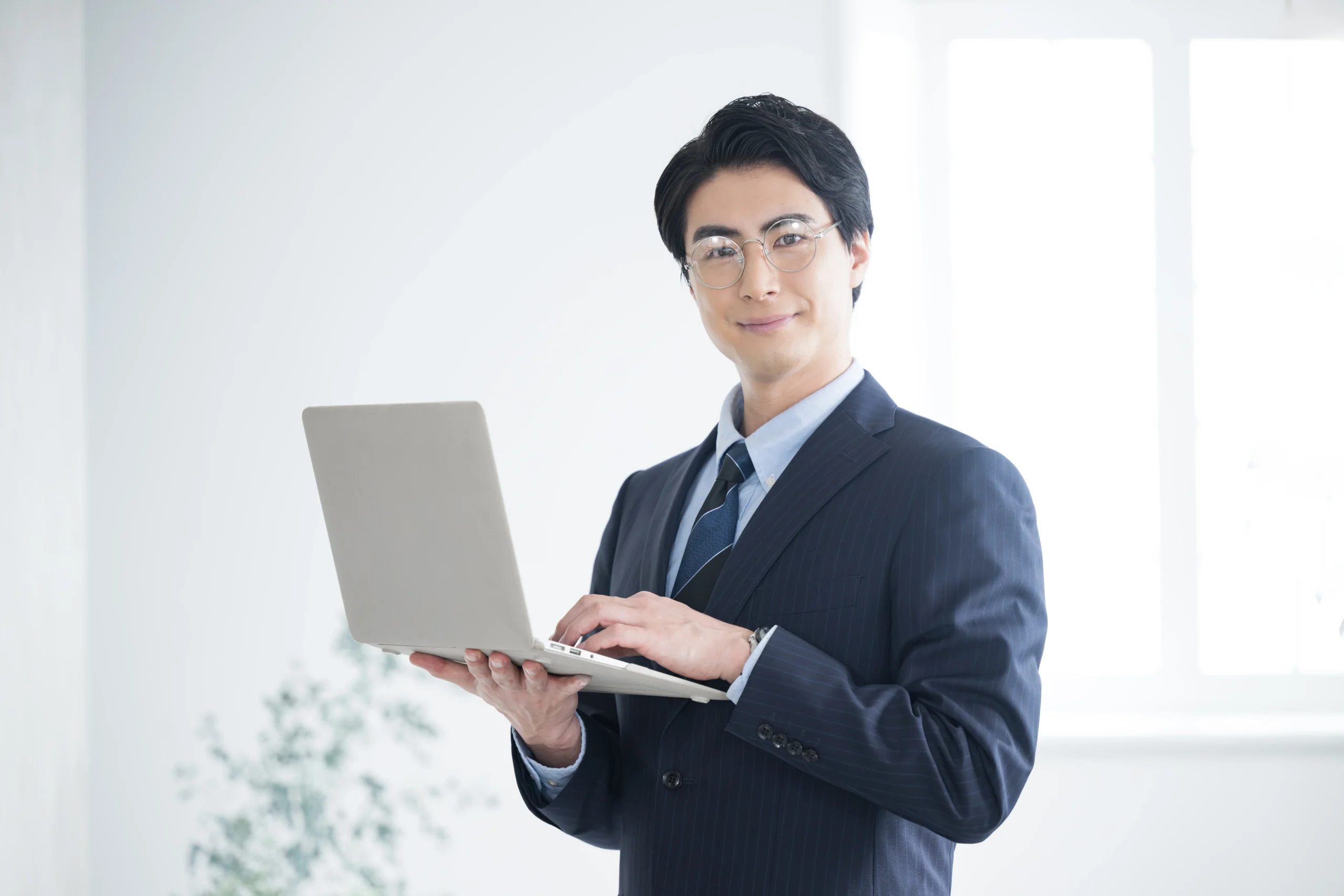 外国人採用の手続きは支援サービスを活用して効率的に進めるのがおすすめ