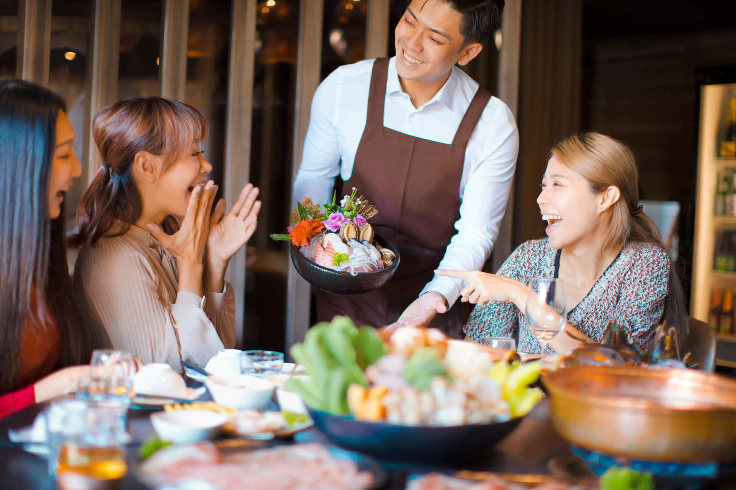 人手不足を放置するリスクとは？顧客にも影響が