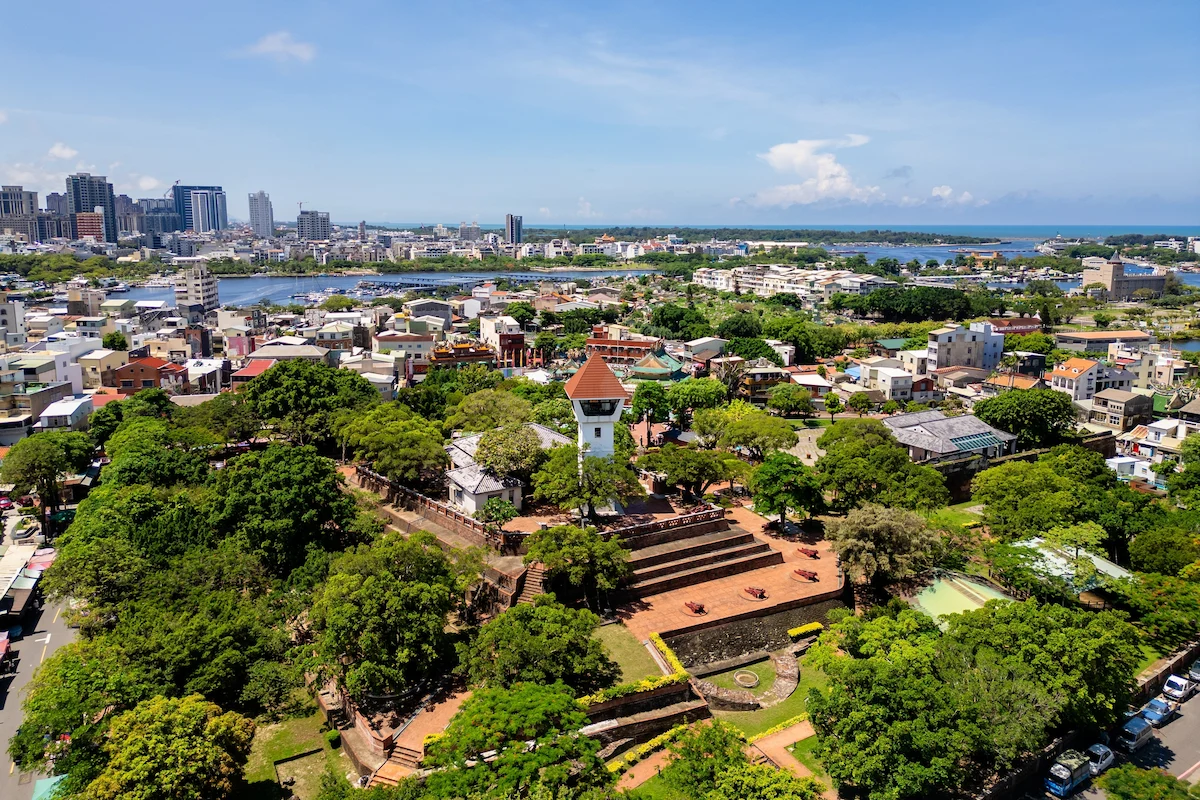 最低賃金の推移と「賃金圧縮」の課題