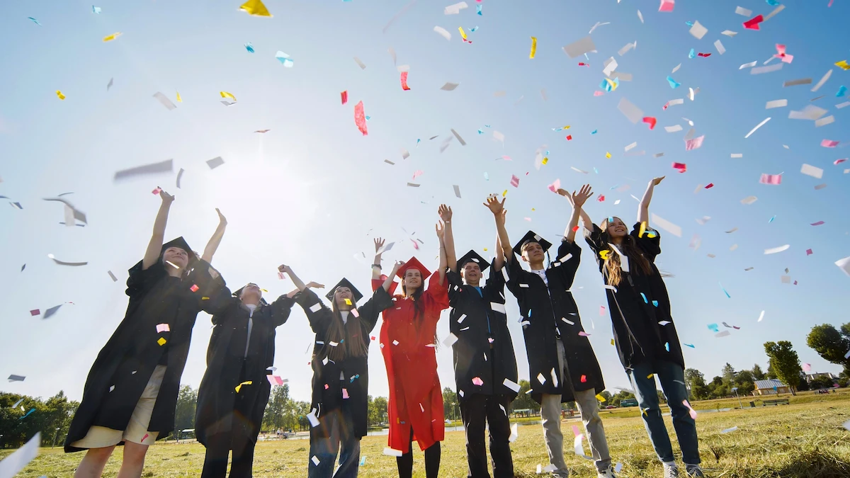 なぜ今、外国人新卒採用なのか?統計から見る必然性